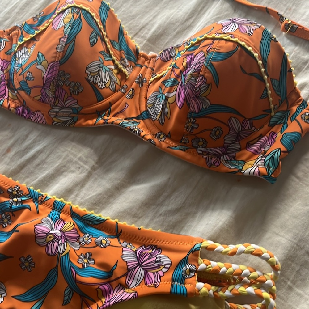 Orange Floral Tropical Print Jessica Simpson Bikini Swim Suit Women’s Size Small